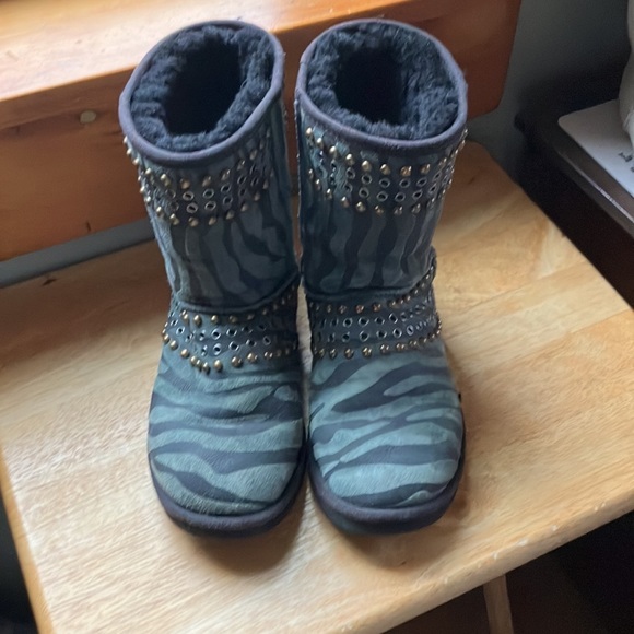 UGG & Jimmy Choo Shoes - Sold UGG & Jimmy Choo 🌟Special Edition🌟